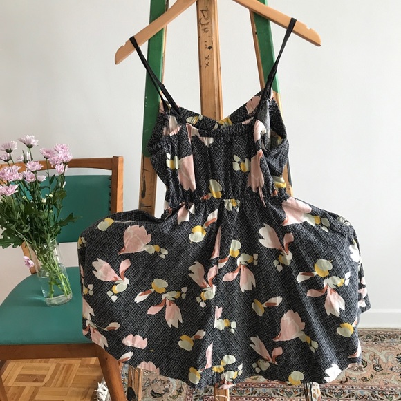 Kimchi Blue 50’s style easy summer dress - Picture 2 of 5